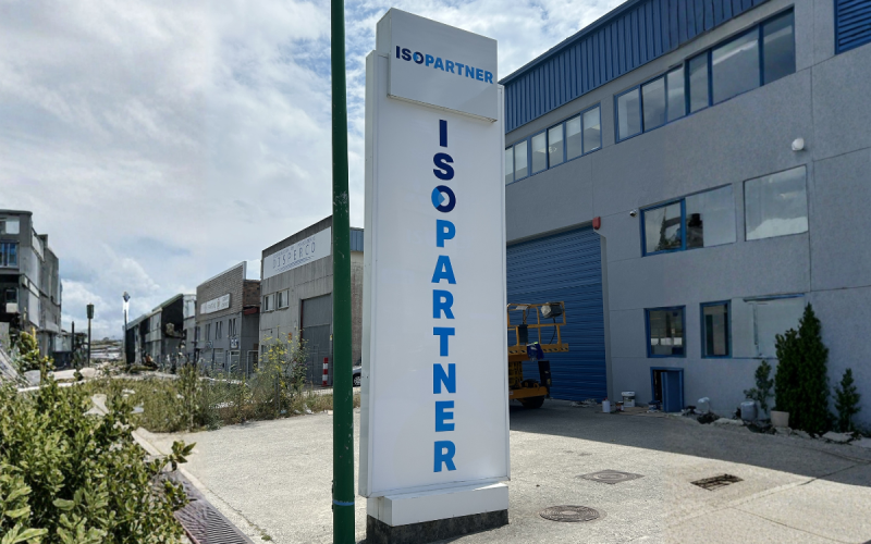 Gaisven rebranding totem - No blue fade